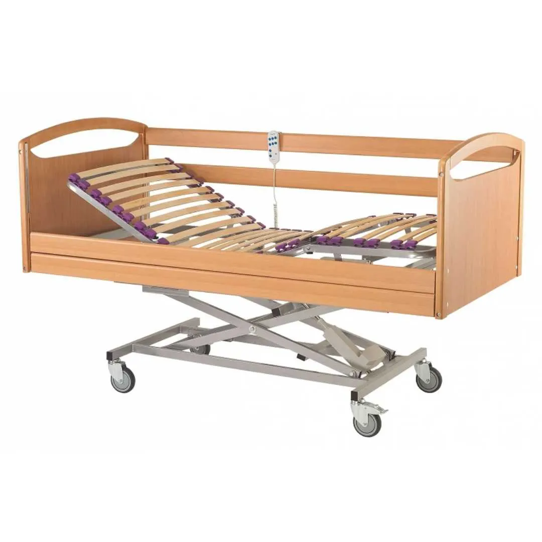 Cama Articulada ADRIANA Sunrise Medical con Cabecero, Piecero y Barandillas de Madera