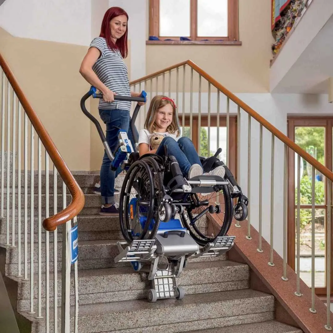 Salva Escaleras LIFTKAR 2 con Silla de Ruedas